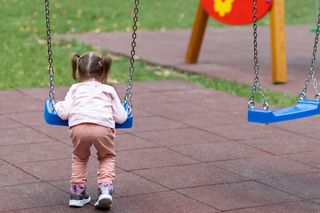 Nauczycielka nie chciała wypuścić dziecka z ojcem. Policjanci rozwiali wszystkie wątpliwości