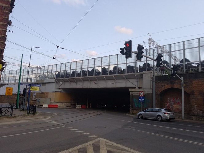 Kolejny etap przebudowy wiaduktu nad ul. Zabrzańską w Bytomiu