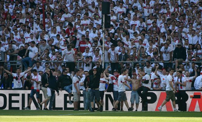 Kibice VFB Stuttgart wtargnęli na murawę