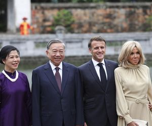 Francja/ Pałac Elizejski tonuje gwałtowny gest Brigitte Macron wobec męża, uchwycony przez kamery