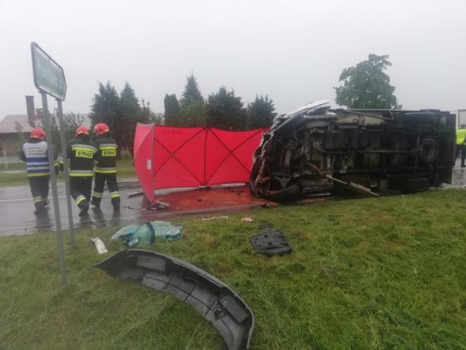 Tragiczne zderzenie busa z ciężarówką w Adamówce