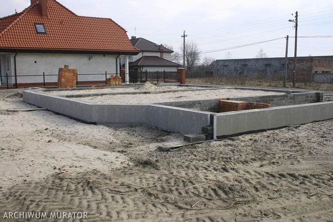 Budowa ław fundamentowych