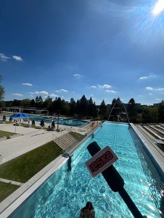 Wakacyjna ekipa ESKA Summer City wyruszyła w letnią trasę. Odwiedzili m.in. chorzowską "Falę"