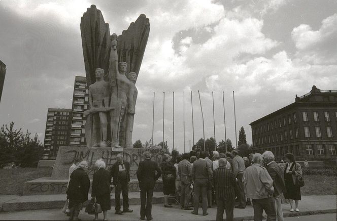 Władze chciały wyburzyć pomnik w latach 90. 