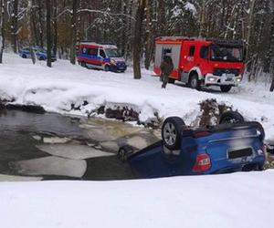 Lubelskie. Auto wpadło do wody. Dwie osoby nie żyją. Nowe fakty w sprawie tragedii niedaleko Parczewa