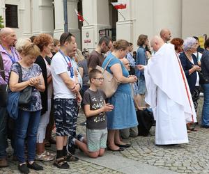 Pątnicy ruszyli na szlak! Z Lublina wyruszyła Lubelska Piesza Pielgrzymka na Jasną Górę 2023