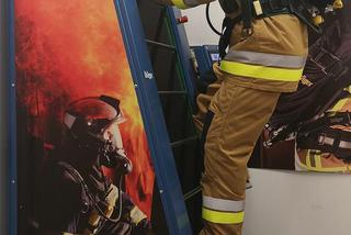 Przemyscy strażacy już ćwiczą w nowej komorze dymowej 