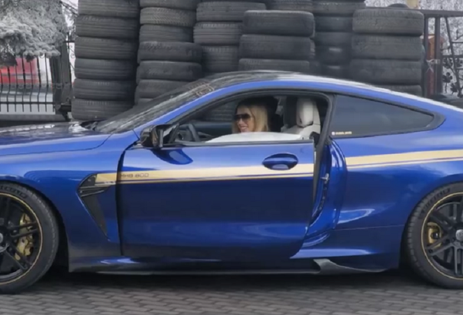 Sportowe BMW "Królowej życia" nie mogło jechać dalej. Auto potrzebowało fachowej pomocy