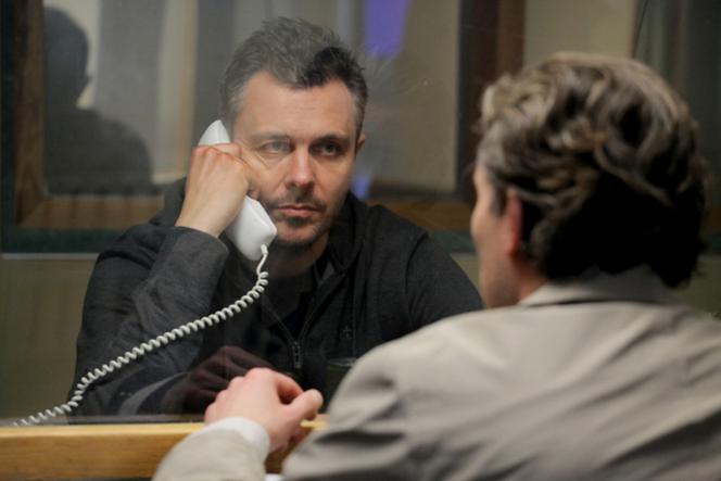 Na krawędzi 2 sezon odc. 2. Andrzej Czyż (Przemysław Sadowski), Tomek Kamiński (Marek Bukowski)