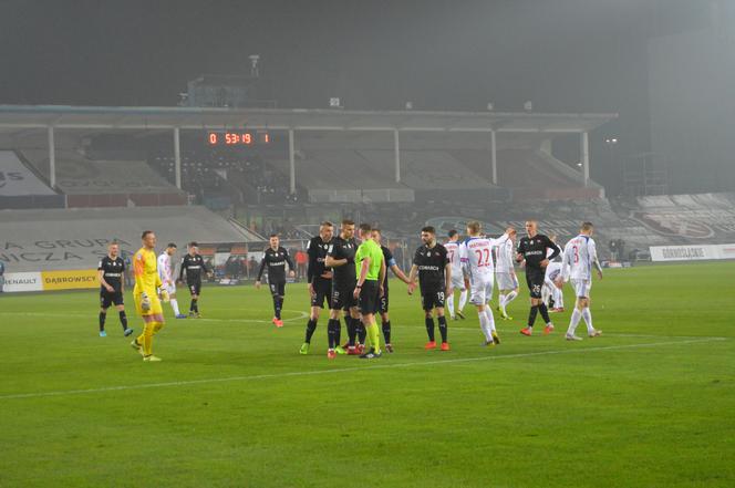 Górnik Zabrze - Cracovia: Gol Cabrery daje gościom 3 punkty [ZDJĘCIA KIBICÓW]