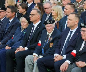 81. rocznica Powstania Warszawskiego. Uroczysta msza święta na pl. Krasińskich
