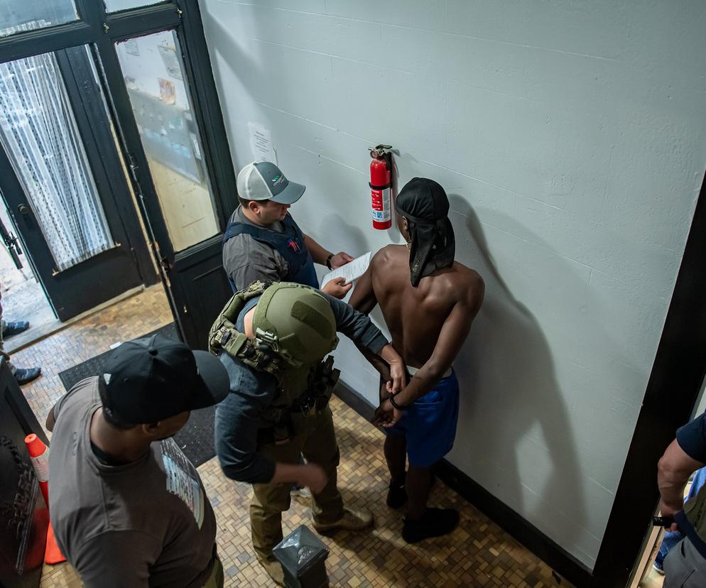 W miesiąc wyciągnęli z nor 339 bandytów