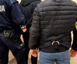 Para pobiła 45-latka przed galerią. Zaatakowany ostrym narzędziem trafił do szpitala