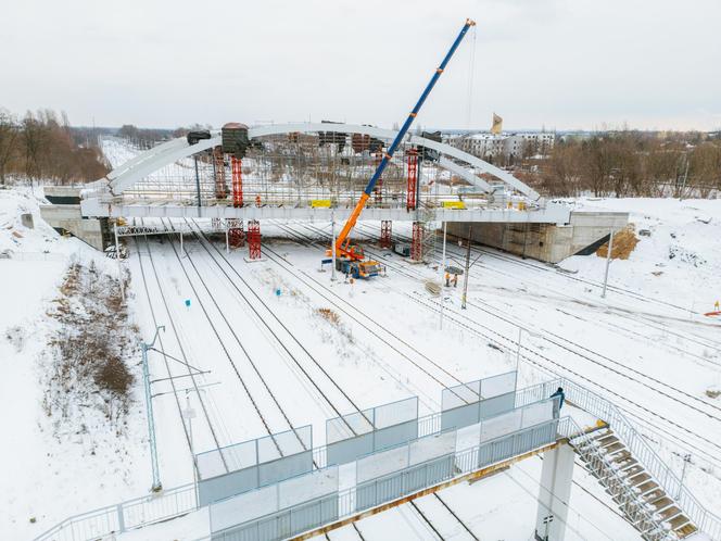 Budowa wiaduktu nad linia kolejową w Sosnowcu