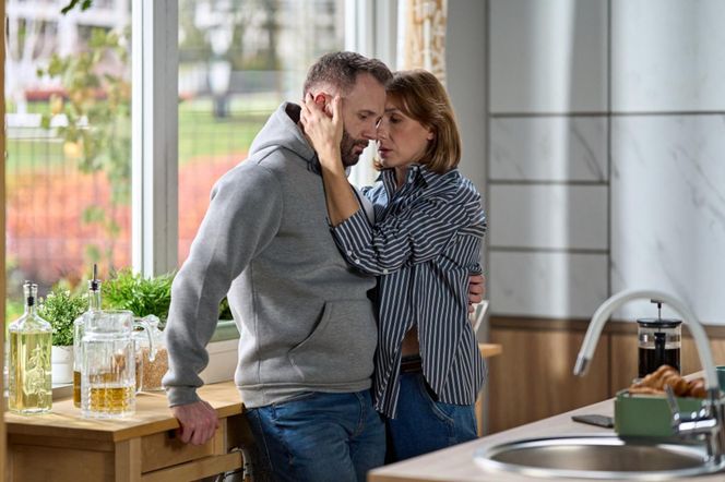 Na Wspólnej odc. 3975. Kuba (Przemysław Cypryański), Iga (Lidia Sadowa)