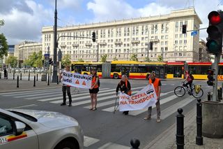Ostatnie Pokolenie blokuje centrum Warszawy! Rafał Trzaskowski wykręcił się ze spotkania