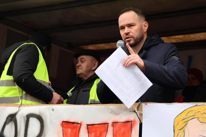 Protest rolników 20 marca przed Lubelskim Urzędem Wojewódzkim w Lublinie