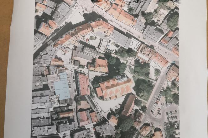 Co dalej z pomnikiem ks. Michalskiego? Radni się nie zgadzają