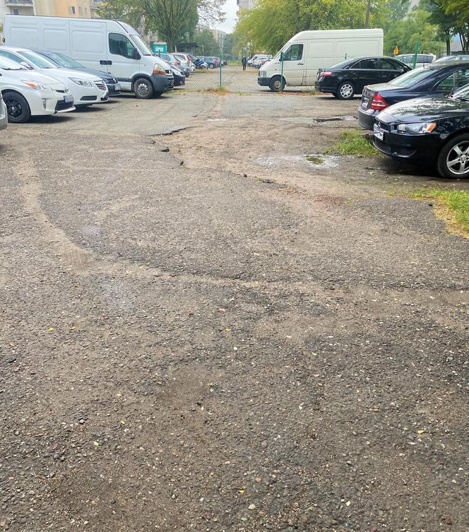 Parking przy skrzyżowaniu ulic Tokarza, Kowalskiego i Ostródzkiej