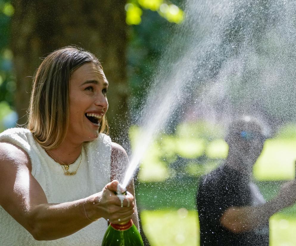 Aryna Sabalenka świętuje zwycięstwo w Australian Open