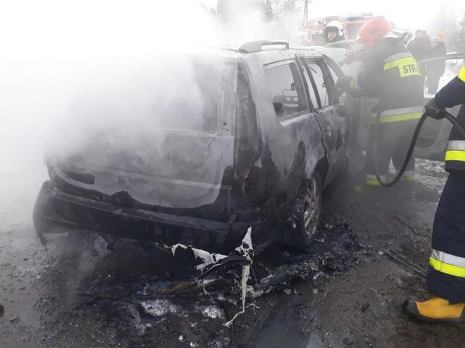 Pożar samochodu w miejscowości Trzcinica