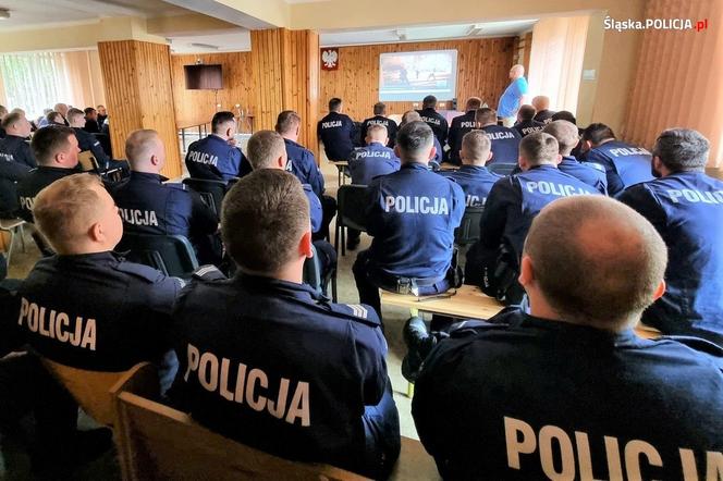 Policjanci szkolili się z gaszenia pożarów