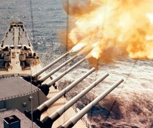 Trump rozważa powrót pancerników do US Navy. Czy era wielkich dział wróci na ocean?