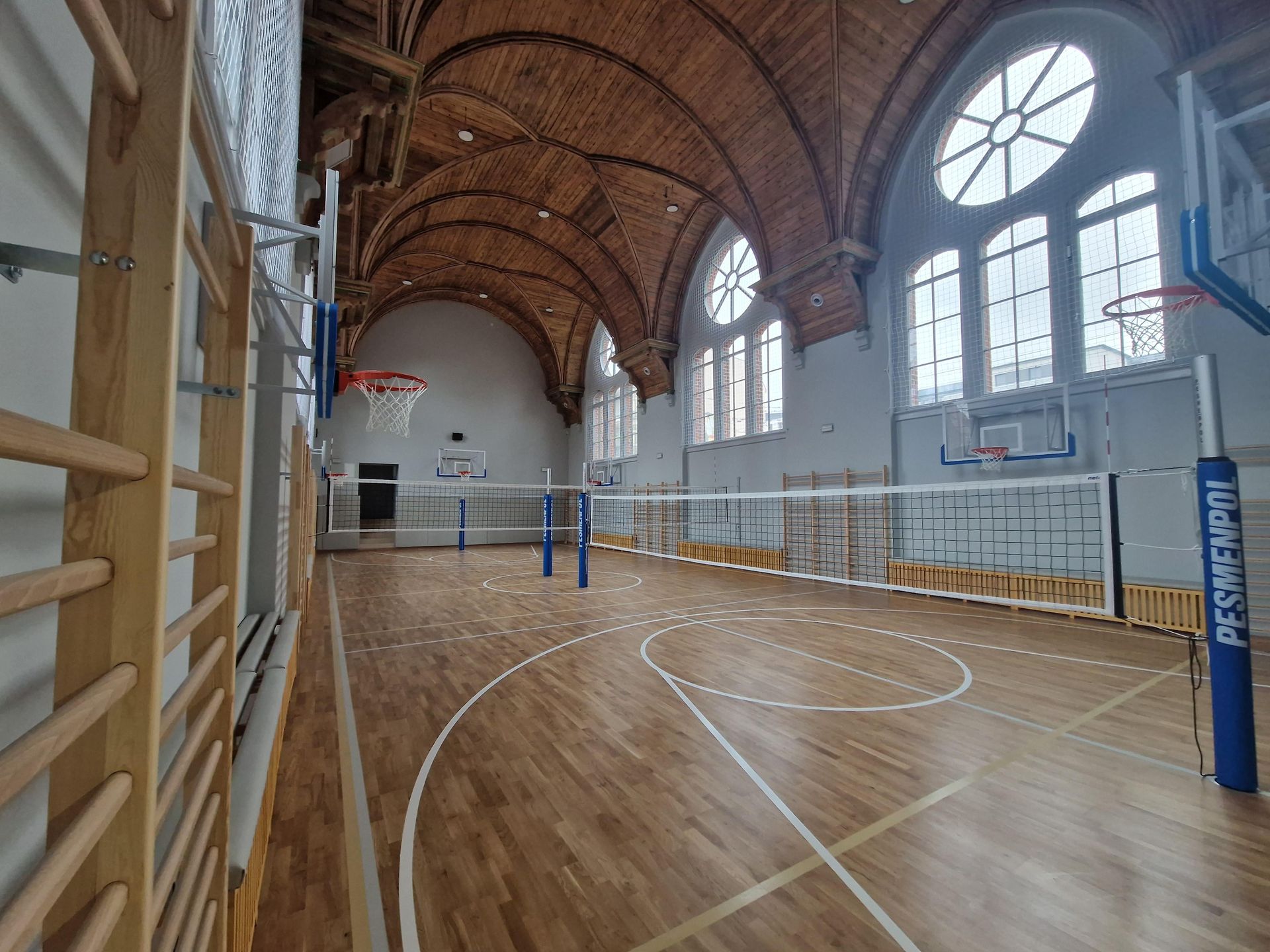 SP nr. 1 w Szczecinie - sala gimnastyczna po renowacji