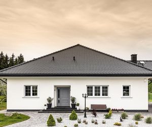 Piękny i bezpieczny dach kopertowy: co warto wiedzieć, jakie pokrycie wybrać?