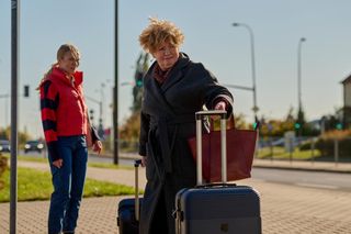 Na Wspólnej odc. 3966. Łucja Agier (Magdalena Kaczmarek), profesor Agier (Małgorzata Knothe)