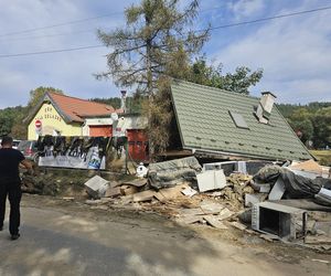 Pomaga ofiarom wielkiej powodzi. Opowiedział, jak wygląda sytuacja na miejscu