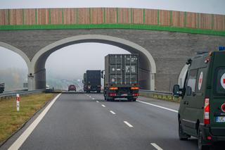 Trwają ćwiczenia wojskowe na północy Polski. Na drogach wzmożony ruch kolumn pojazdów wojskowych