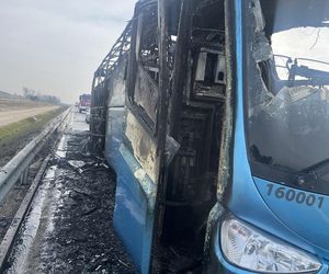 Pożar autokaru z dziećmi na A2