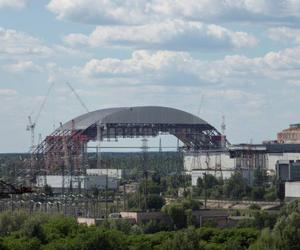 New Safe Confinement; budowa sarkofagu nad reaktorem w Czarnobylu. Fot. Ingmar Runge, Wikimedia Commons