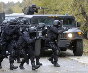 Ogromny huk i strzały w centrum Torunia. Mieszkańcy przerażeni