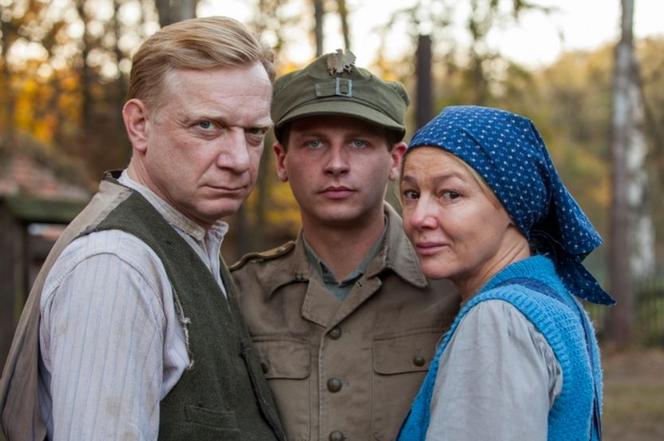 Stulecie Winnych: Kazia (Katarzyna Kwiatkowska), Władek (Arkadiusz Janiczek), Jasiek (Patryk Szwichtenberg)