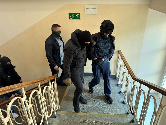 Policja zatrzymała podejrzanego o atak na biuro PO