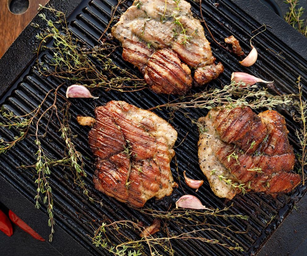 Marynata do karkówki, która robi robotę – 5 sposobów na soczystą karkówkę z grilla