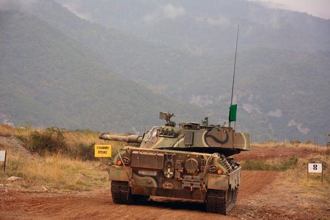 Ponad 400 nowych wozów bojowych i modernizacja czołgów. Niemcy kuszą Grecję