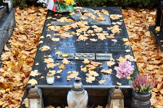 Skromny grób Jerzego Kuleja