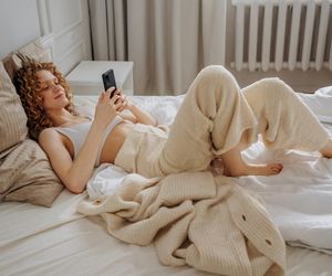 Ciepłe i stylowe. Wełniane spodnie to hit tego sezonu! Zobacz, jak je nosić