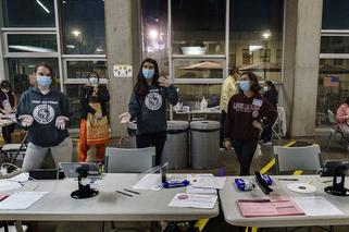 Biden cierpliwy, Trump liczy