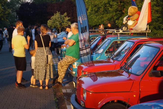 Bydgoskie Klasyki Nocą. Perełki motoryzacji znów zaparkowały obok Torbydu!