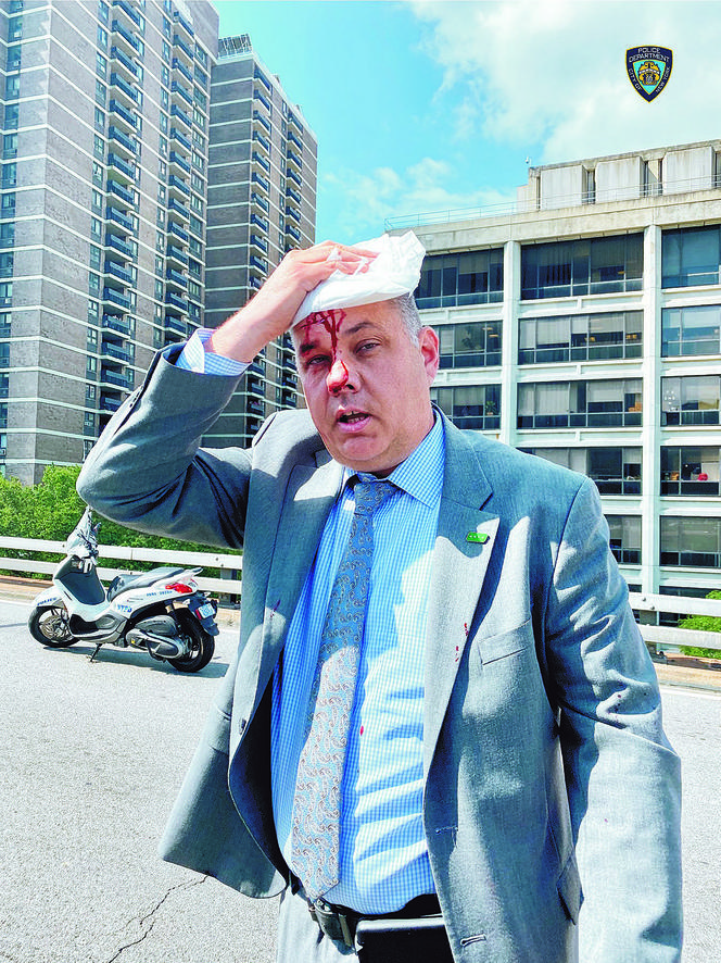 Bezbronna policja ucieka z NYC