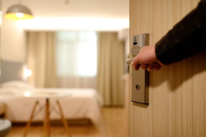 Duże obiekty noclegowe zamknięte na majówkę 