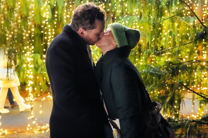 	Barwy szczęścia odc. 3182. Szczepan Krajewski (Robert Gulaczyk), Gabrysia Niedzielska (Marta Juras)