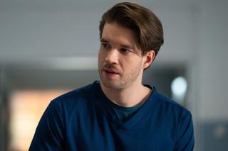 	Na dobre i na złe odc. 903. Tadek (Marcin Urbanke)