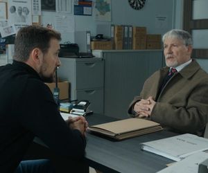 Barwy szczęścia odc. 3229. Antoni Kiryłło (Cezary Nowak), Marcin Kodur (Oskar Stoczyński)