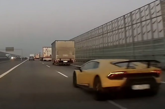 Kierowca Lamborghini bawi się w szeryfa