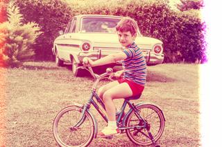 Chłopiec na rowerku
